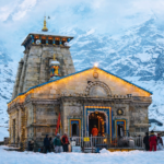 Kedarnath-Temple-amid-snowy-peaks-explore-uttarakhand-guide