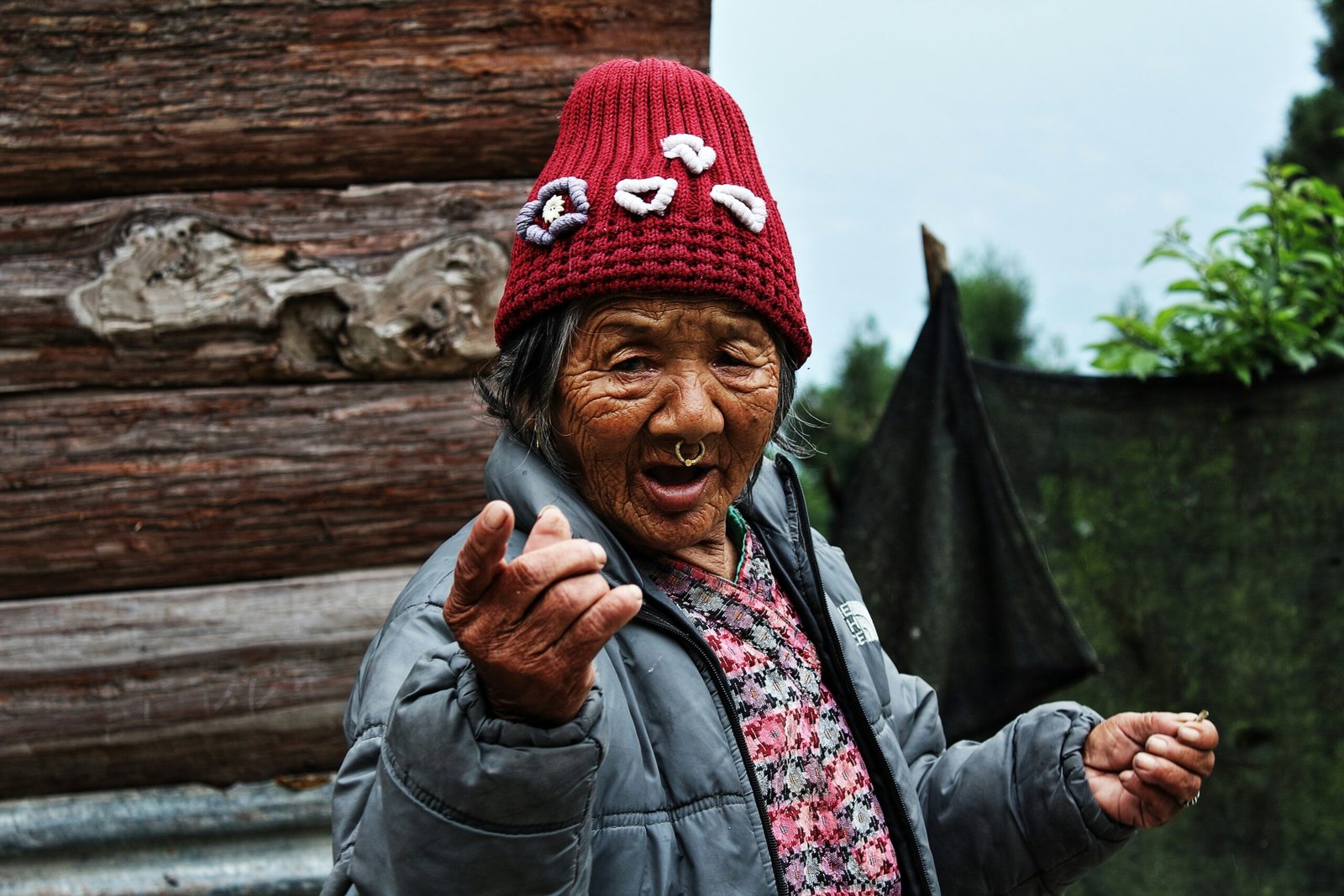 old-lady-wearing-wollen-cap-experiences-in-sikkim