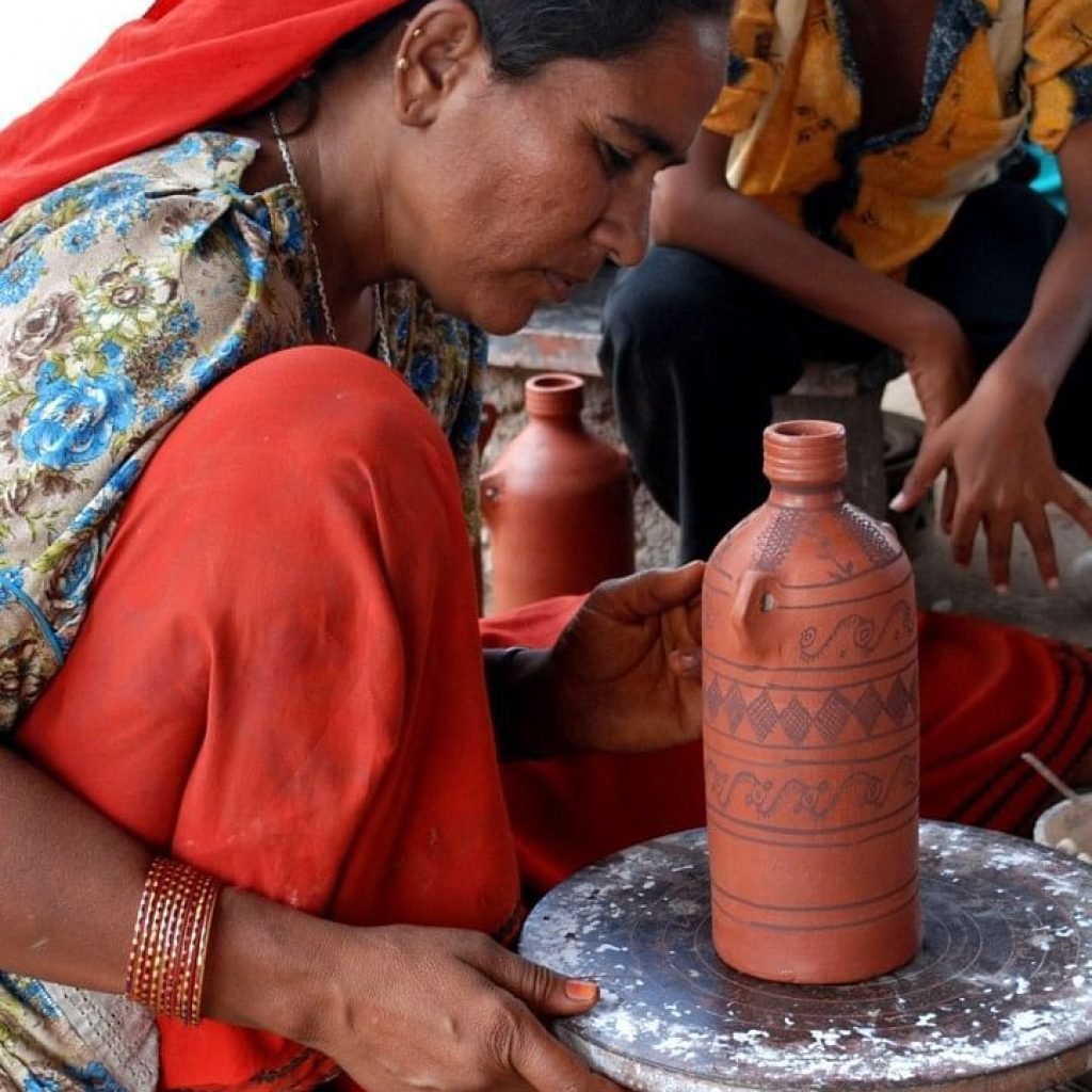 Kutch Artisan Trails: Pottery & Woodcarving